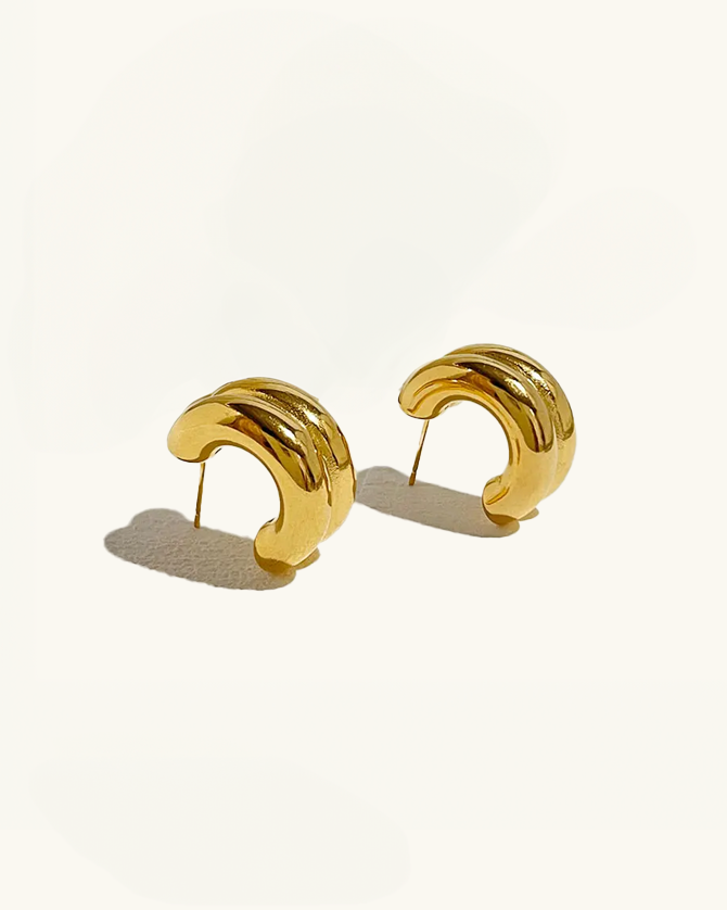 Ridged gold stud hoop earrings – waterproof and lightweight for all-day comfort