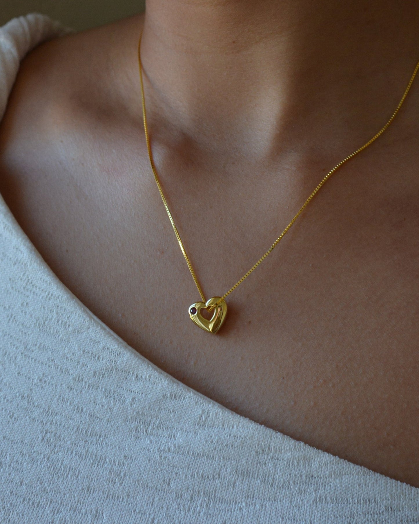 January Birthstone Necklace – Garnet Heart Pendant