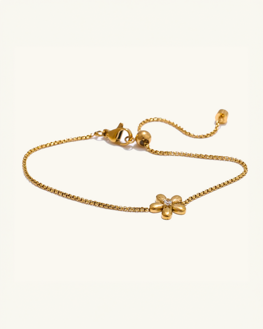 Waterproof gold bracelet with sculptural flower charm and adjustable slider – hypoallergenic