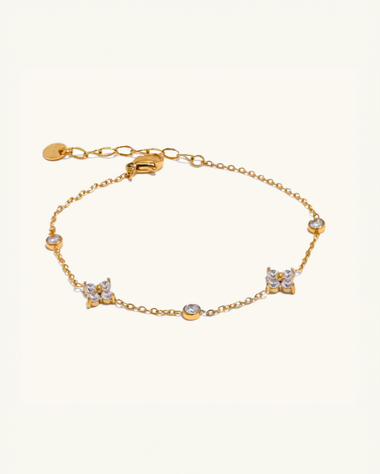 Butterfly and zircon bracelet in waterproof 18K gold – hypoallergenic and elegant