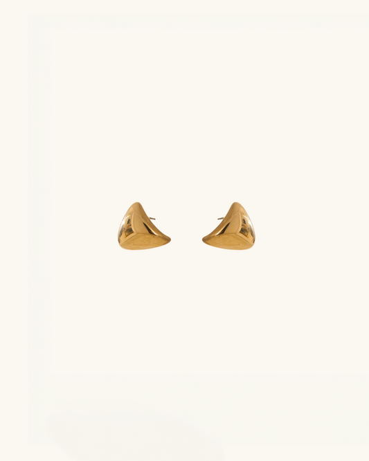 	Sculpted gold stud earrings with organic form – waterproof and hypoallergenic